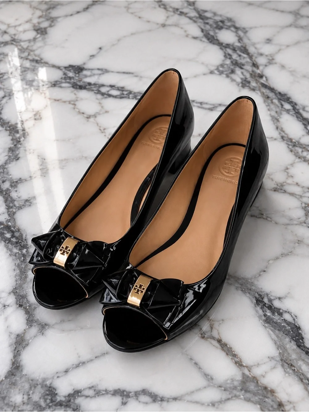 Tory Burch Chelsea Patent Leather Peep Toe Wedge Pumps – Black -9M size